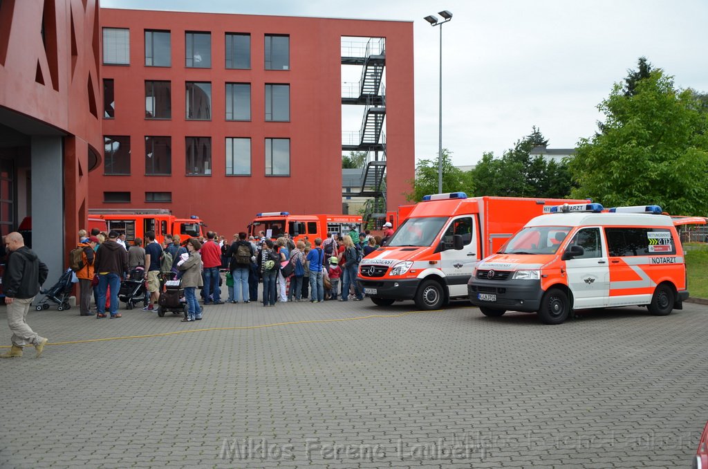 Tag der Offenen Tuer BF Koeln Weidenpesch Scheibenstr P067.JPG